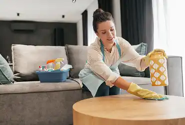 À quelle fréquence nettoyer un bureau ?